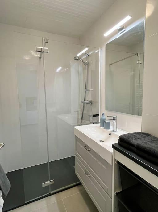 Appartement En Plein Centre Ville Milly-la-Foret Extérieur photo